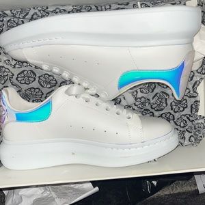 Alexander McQueen  BRAND NEW THEY WAY TOO BIG ON ME